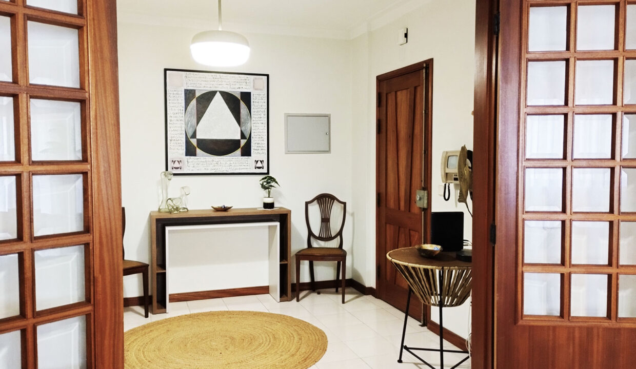 HALL_1
